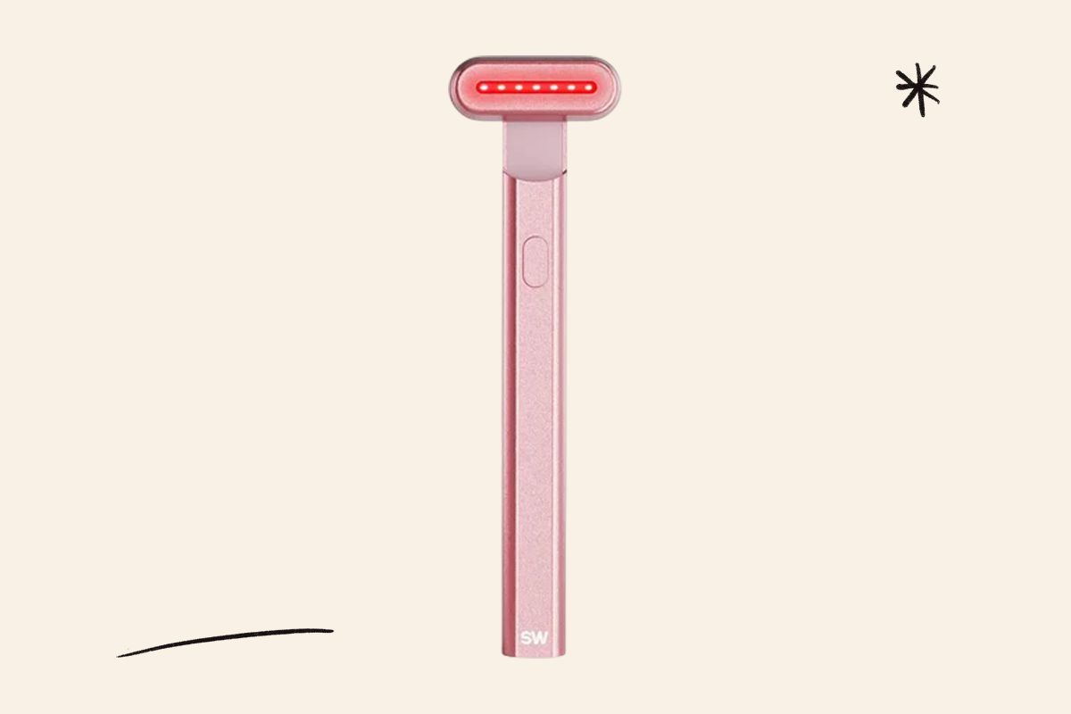 An image of the Solawave 4-in-1 Radiant Renewal Facial Wand