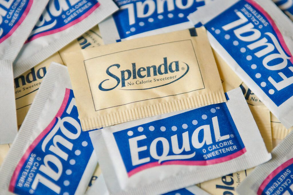 Packets of artificial sweeteners