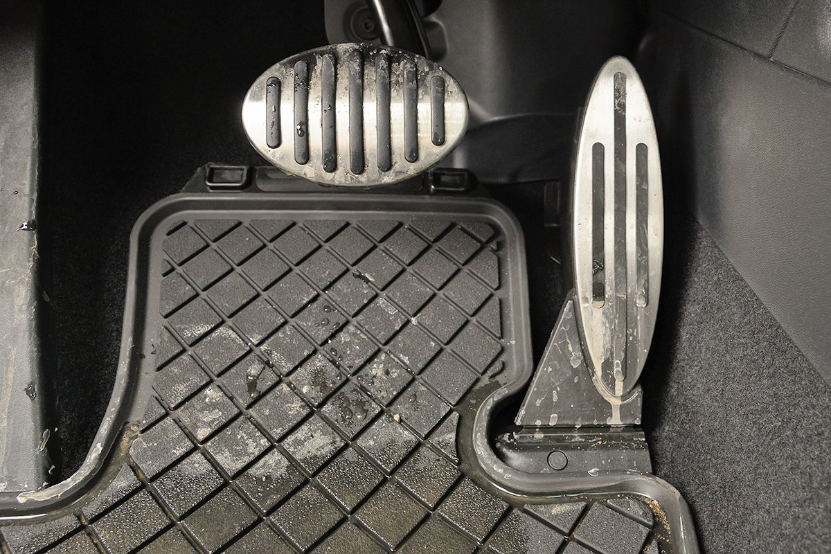 Heavy duty rubber mats in car