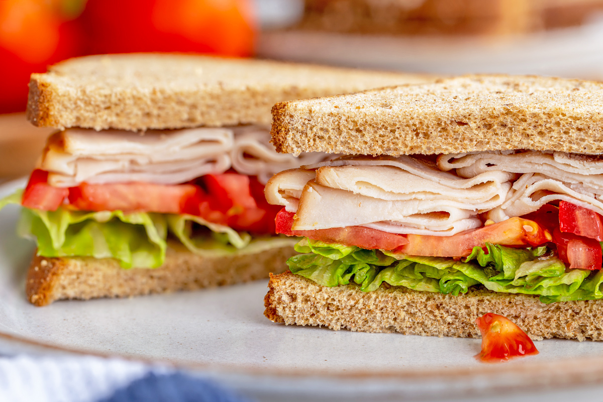 Sandwich with deli meat
