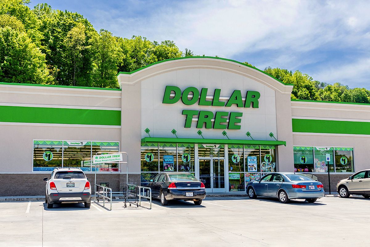Exterior of a Dollar Tree