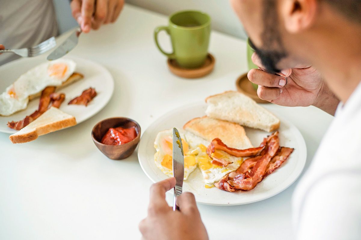 People eating breakfast